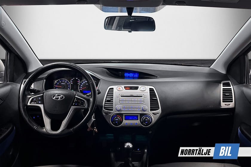 Bild 2 av Hyundai i20 1.2 77 HK MAN PREMIUM B/T 9055 MIL NYBES NYSERV