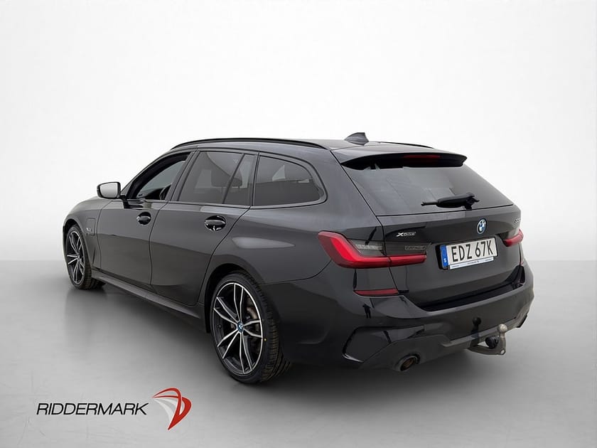 Bild 5 av BMW 330e xDrive Touring 330 292hk M Sport Cockpit Drag HiFi Navi
