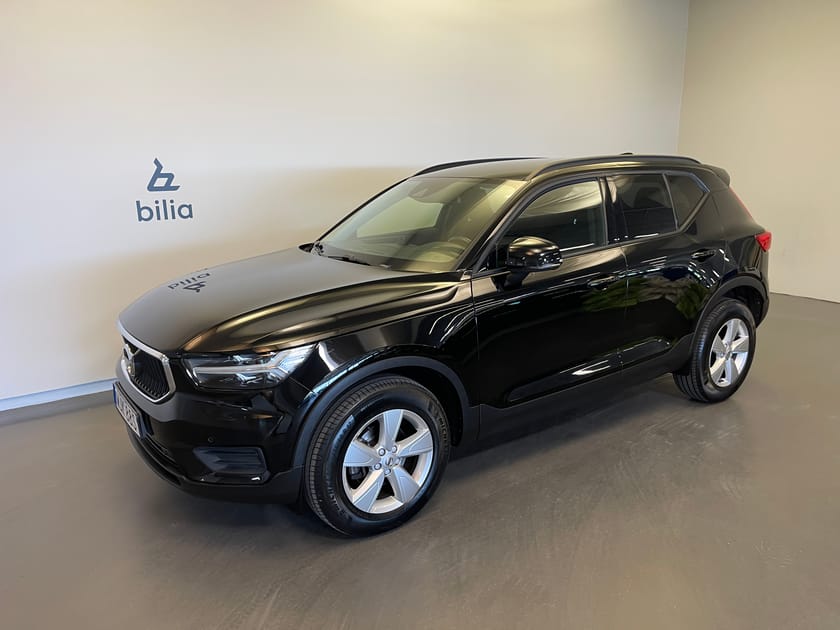 Bild 2 av Volvo XC40 T2 FWD Momentum Core / Navigation / Tonade rutor /