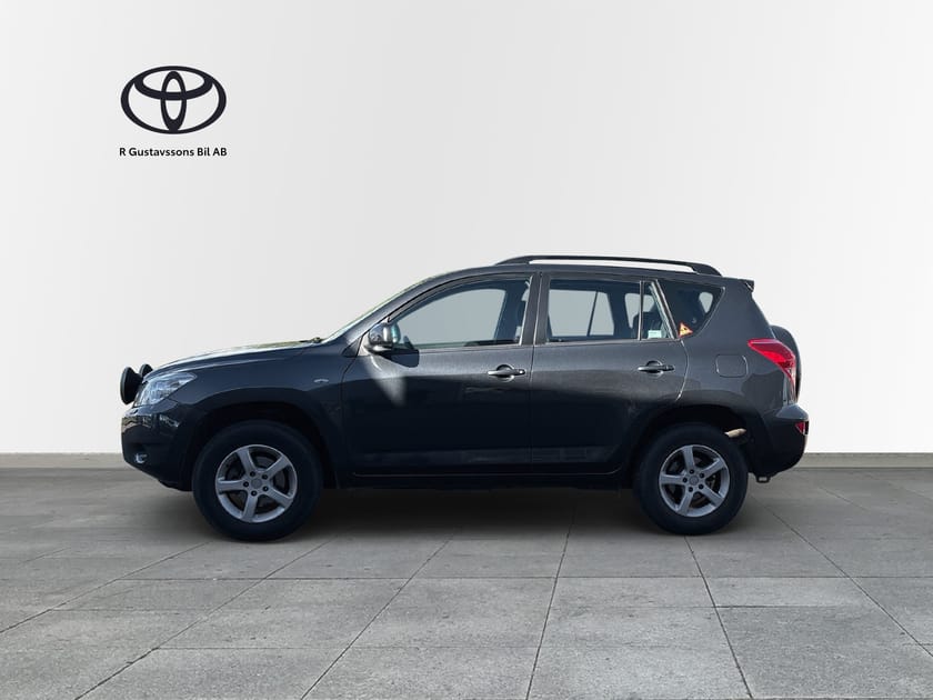 Bild 3 av Toyota RAV4 2.0 Automat Vinterhjul Avtagbart dragkrok