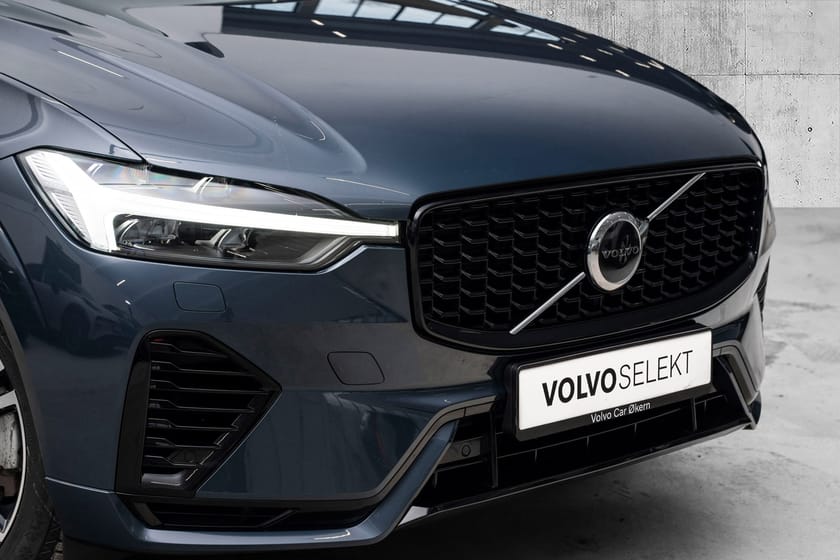 Bilde 2 av Volvo XC60 T6 AWD Plug In Hybrid Plus Dark 350Hk. Hengerfeste!