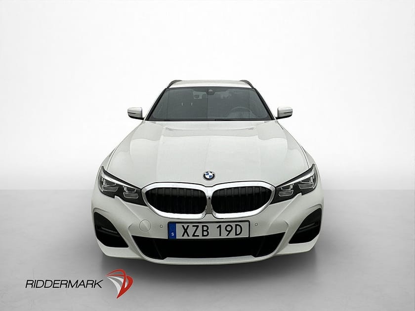Bild 2 av BMW 330e xDrive Touring 292hk M Sport Cockpit Sensorer CarPlay Drag
