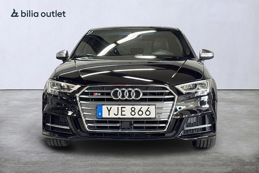 Bild 3 av Audi S3 Sportback 2.0 TFSI quattro S Tronic 310hk Cockpit B&O