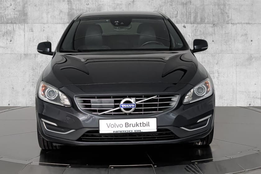 Bilde 2 av Volvo V60 D5 -AWD - 231 Hk - SUMMUM - ACC - Webasto - 18" -Skinn