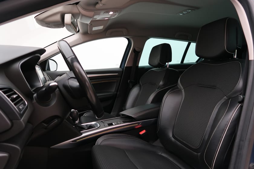 Bild 4 av Renault Mégane Sport Tourer 1,2 Energy TCe 130 BOSE EDC ST
