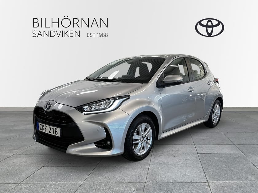 Bild 1 av Toyota Yaris Hybrid 1,5 Active Komfortpaket P-sensorer Vinterhjul