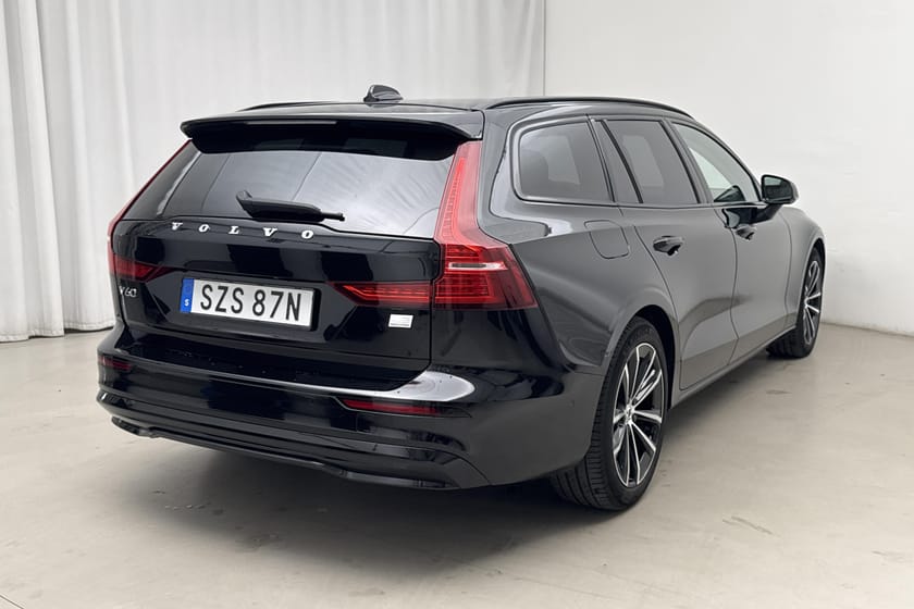Bild 3 av Volvo V60 T6 AWD Recharge (350hk) Plus Dark