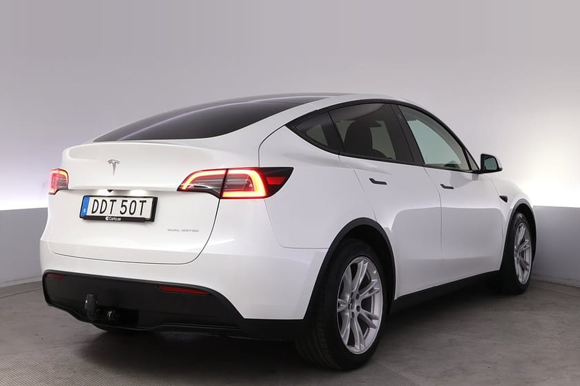 Bild 5 av Tesla Model Y Long Range AWD Autopilot Panorama Drag
