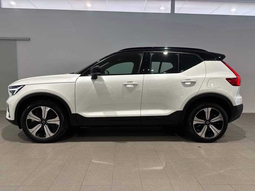 Bild 4 av Volvo XC40 Recharge Single Motor Core Edition /  Backkamera / Navigation /