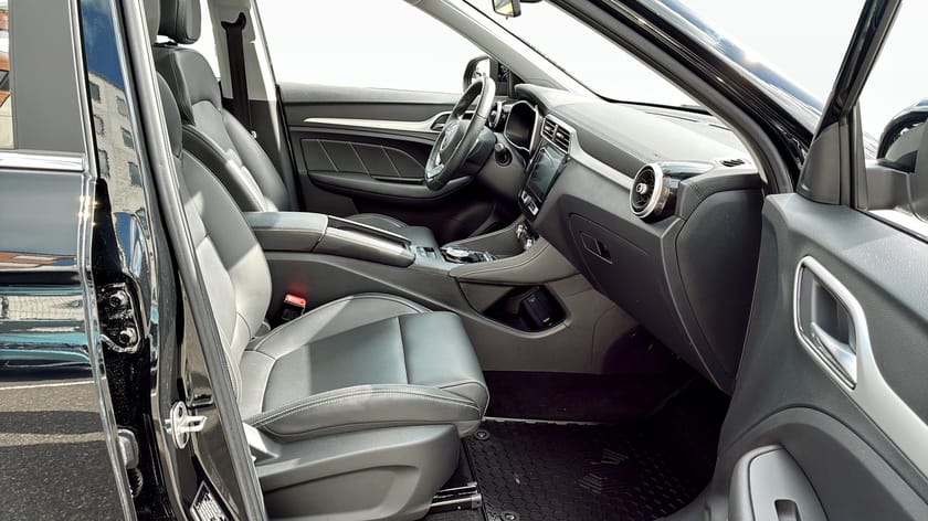 Bild 3 av MG ZS EV 45KWh LUXURY / PANO / 15 000kr LADDKORT /