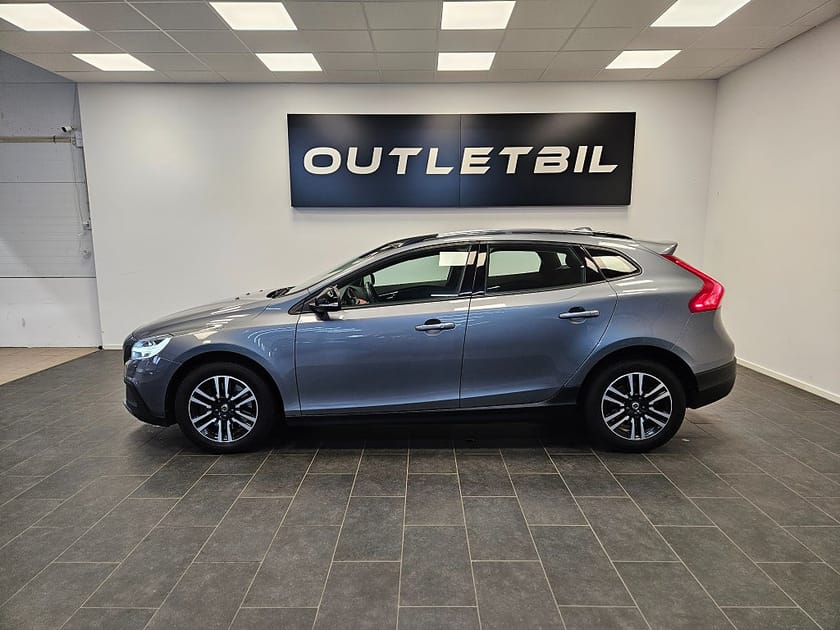 Bild 2 av Volvo V40 Cross Country D3 Geartronic Momentum Värmare Navi Backkamera Drag VOC