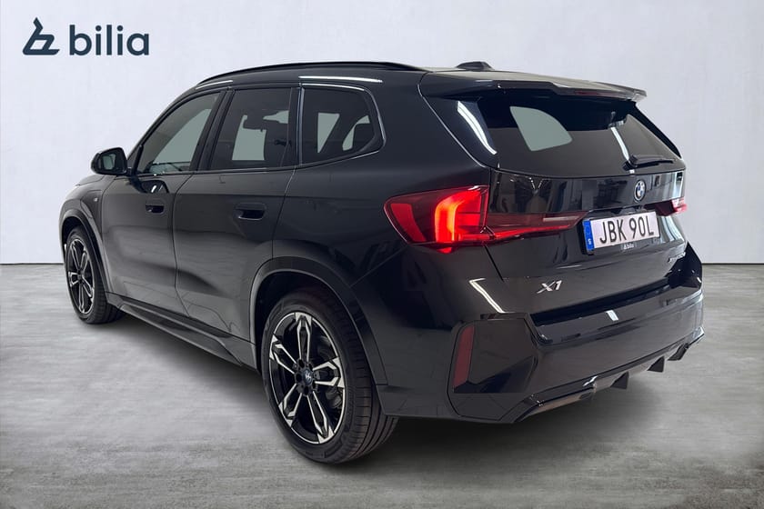 Bild 2 av BMW X1 xDrive30e / M Sport / Backkamera / Drag / Rattvärme
