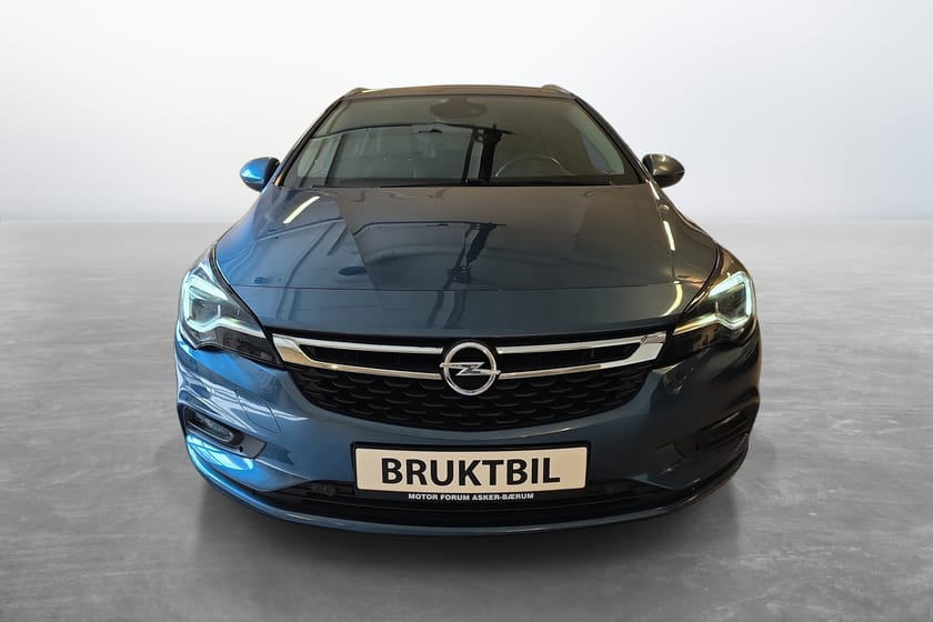 Bilde 2 av Opel Astra Sports Tourer Premium med hengerfeste og automat.