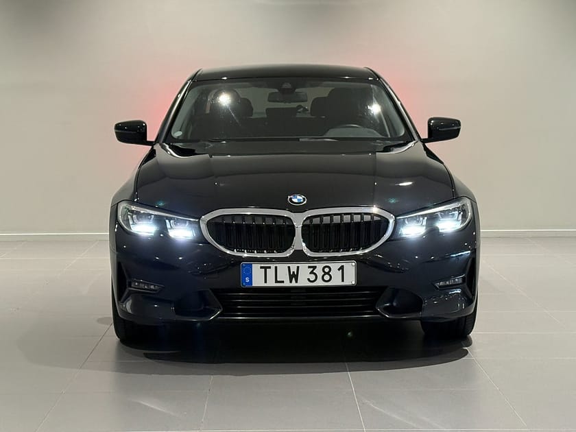 Bild 2 av BMW 320d xDrive Sedan Sport Line Drag PDC Rattvärme 17"