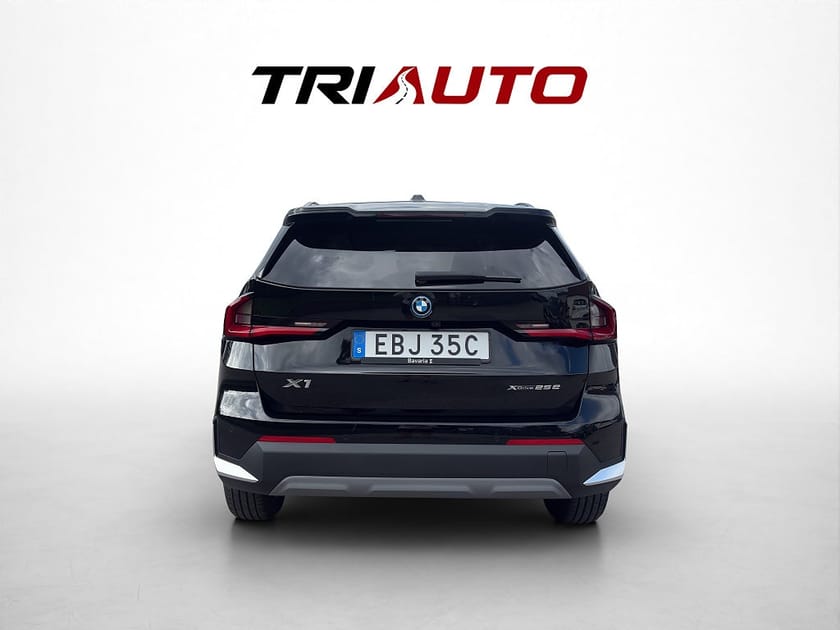 Bild 5 av BMW X1 xDrive25e 245hk 16.3kWh MOMS BLIS Navi Kamera CarPlay