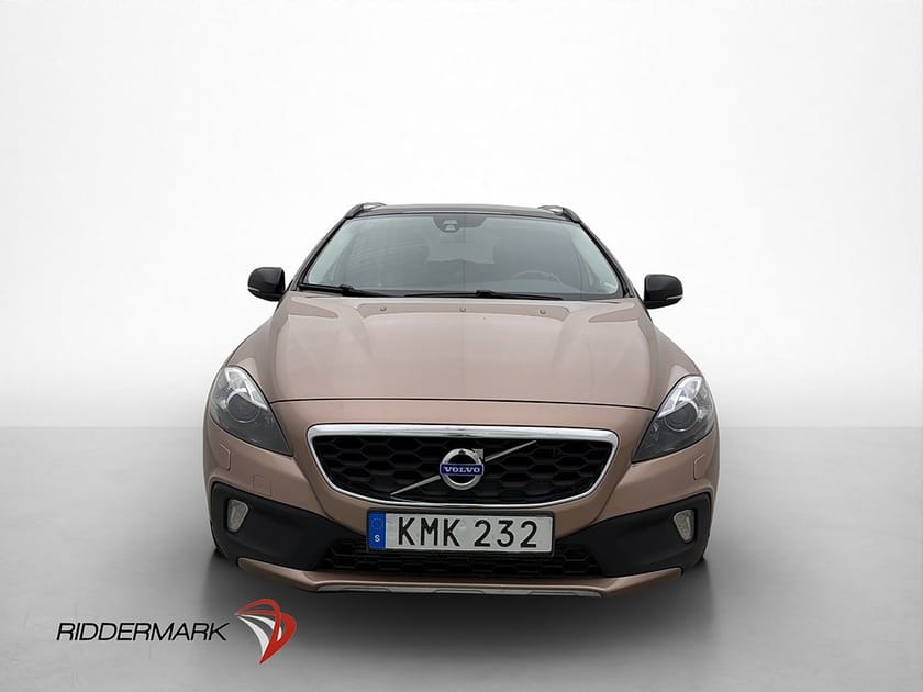 Bild 2 av Volvo V40 Cross Country D4 Summum Panorama VOC Värmare Skinn