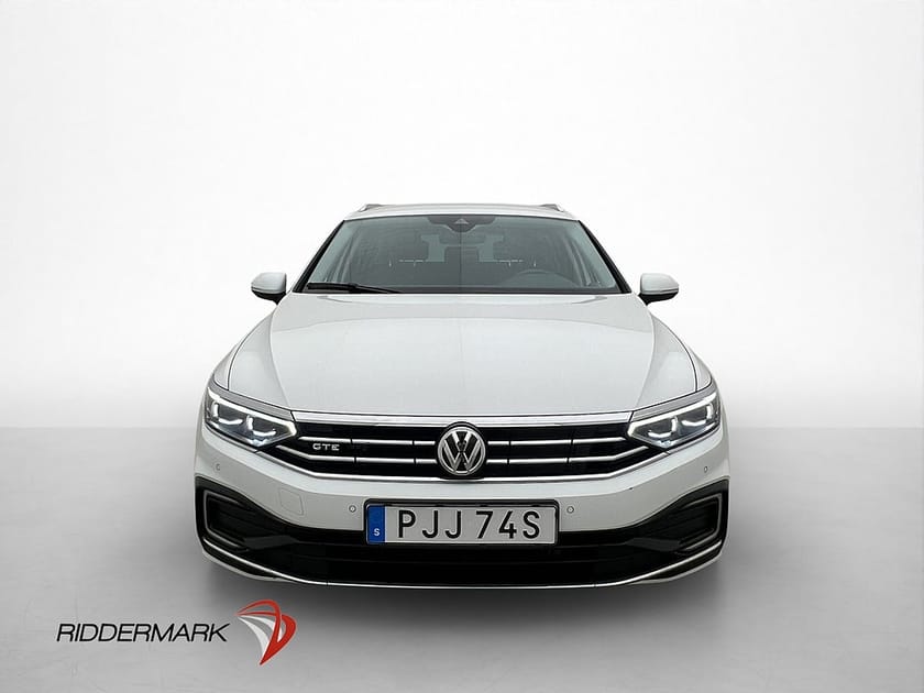 Bild 2 av Volkswagen Passat Sportscombi GTE SC 218hk Cockpit  P-Värm Kamera Drag