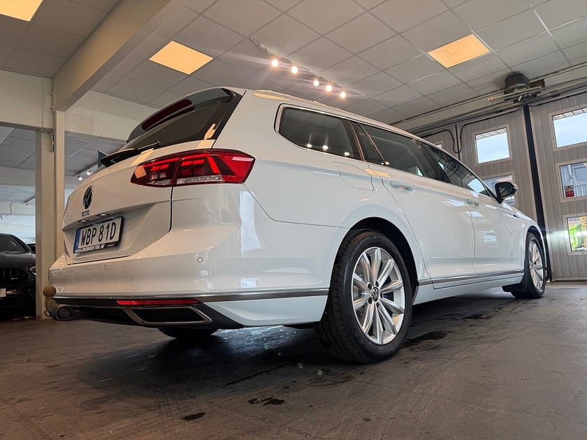 Bild 4 av Volkswagen Passat Sportscombi GTE 1.4 TSI ACT OPF Drag Gps B-kamera