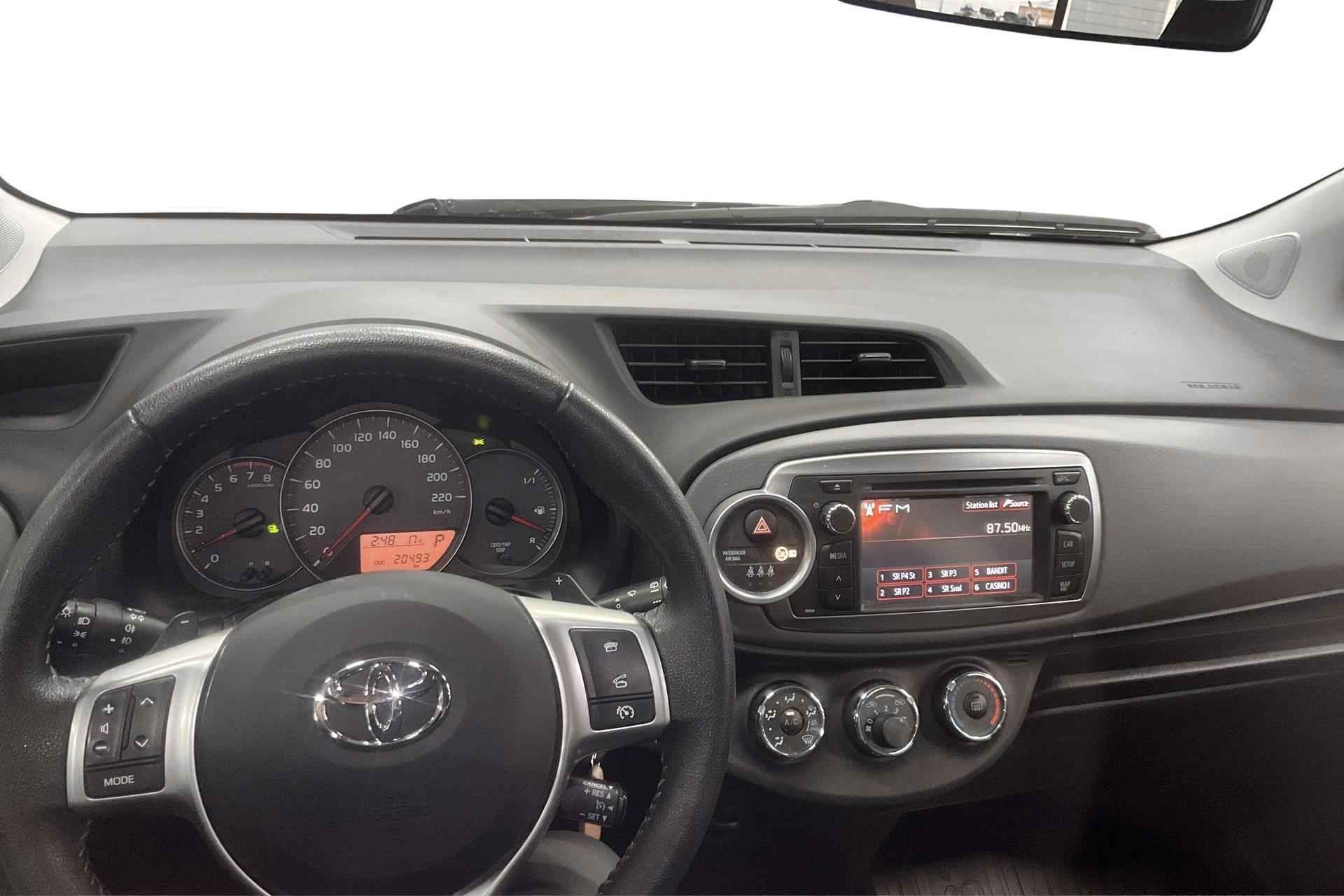 Toyota Yaris 1.33 Dual VVT-i 2014, photo 7/10