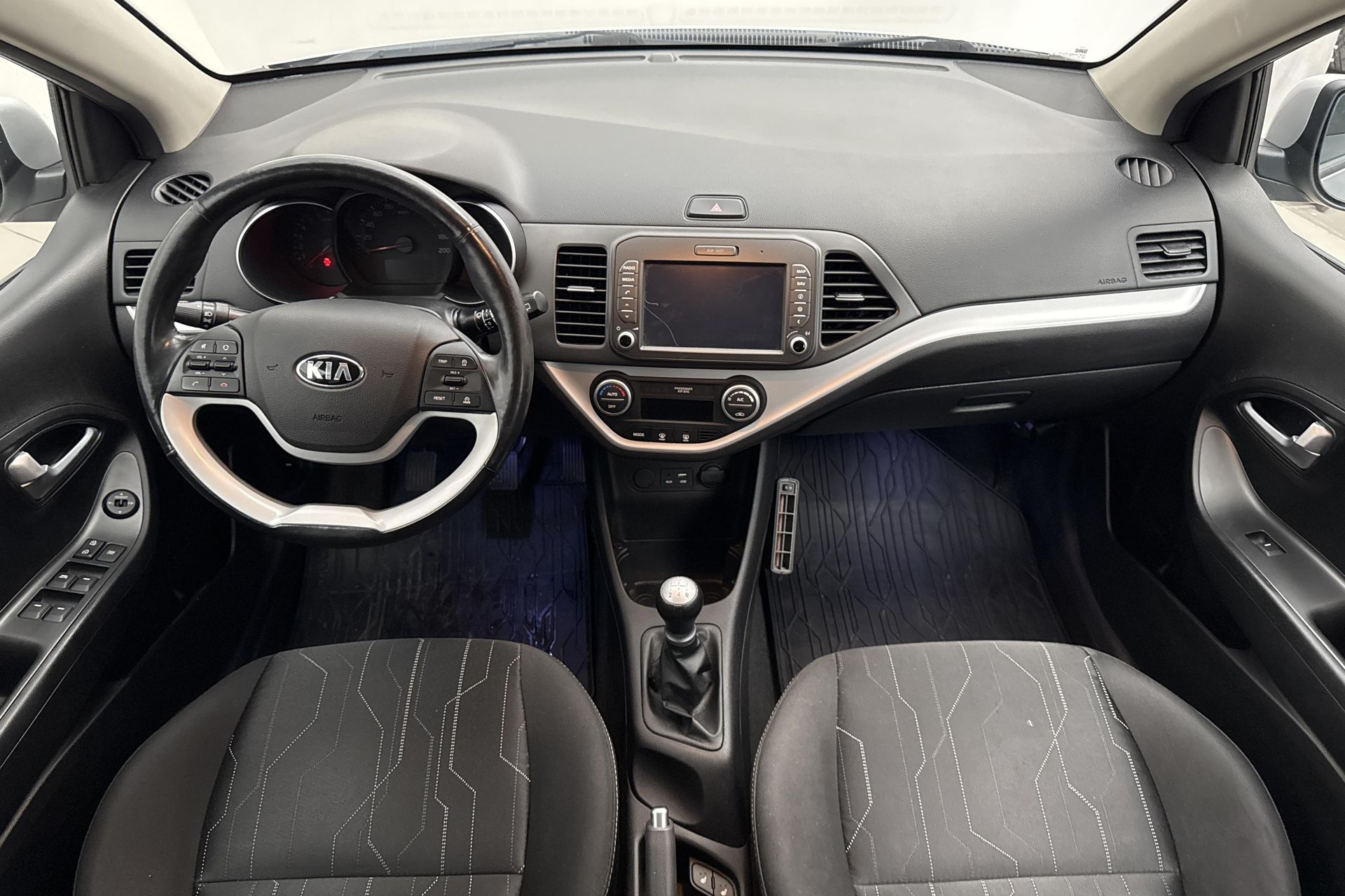 Kia Picanto 1.0 MPI 2017, bild 7/10