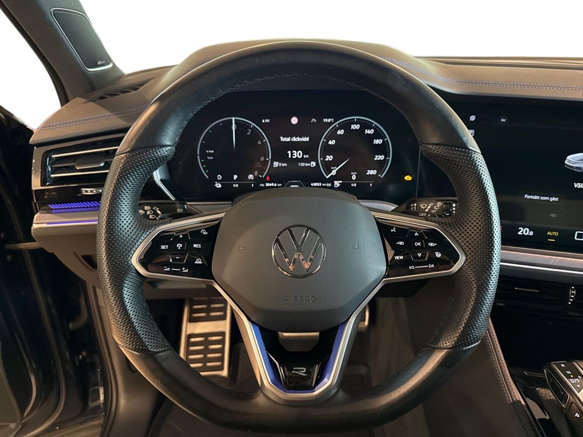 Volkswagen Volkswagen Touareg R eHybrid — bild 9