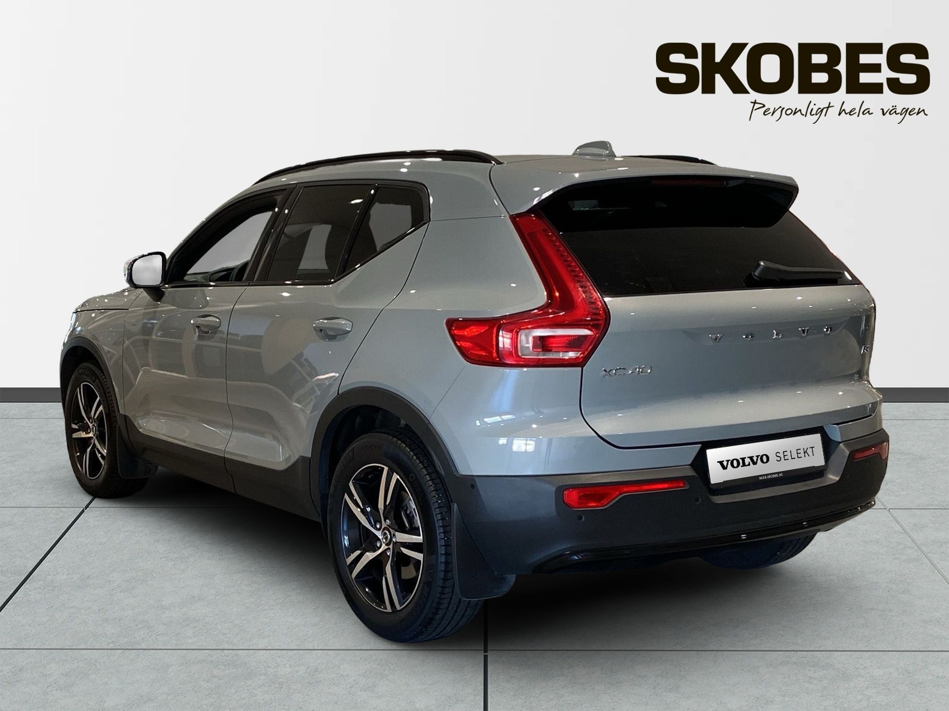 Volvo XC40 B3 FWD Bensin Plus Dark 2025, bild 6/10