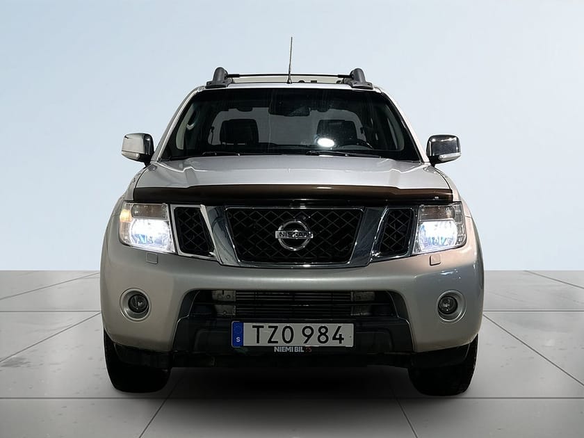 Bild 2 av Nissan Navara Dubbelhytt 3.0 dCi V6 4x4 Drag Dvärm GPS  Pano BOSE SoV