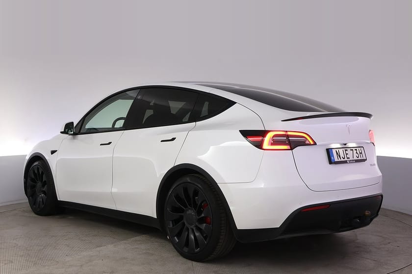 Bild 4 av Tesla Model Y Performance Autopilot Panorama Drag
