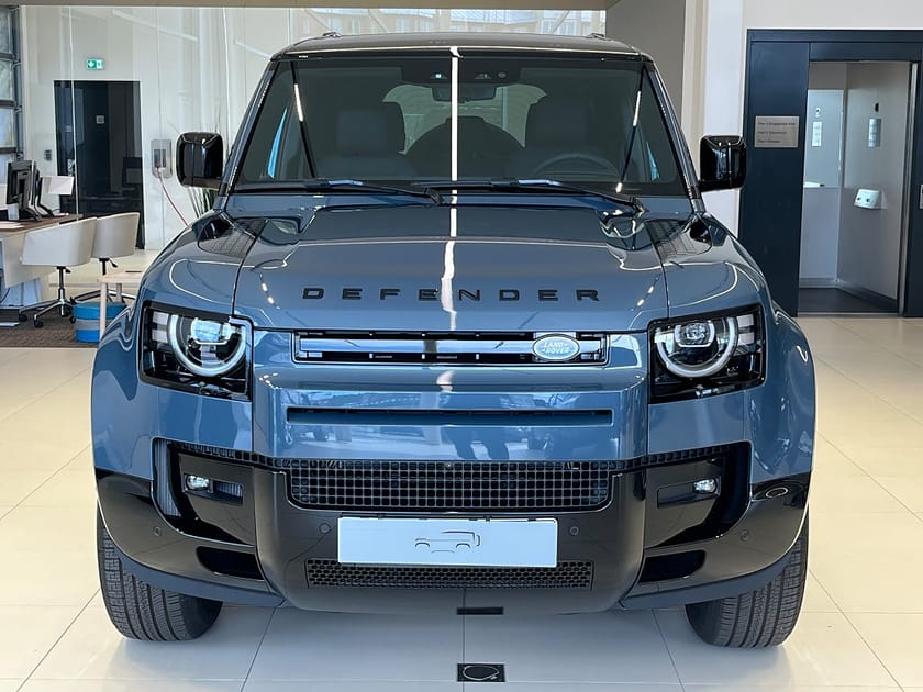 Bild 2 av Land Rover Defender P300e PHEV 110 X-Dynamic SE