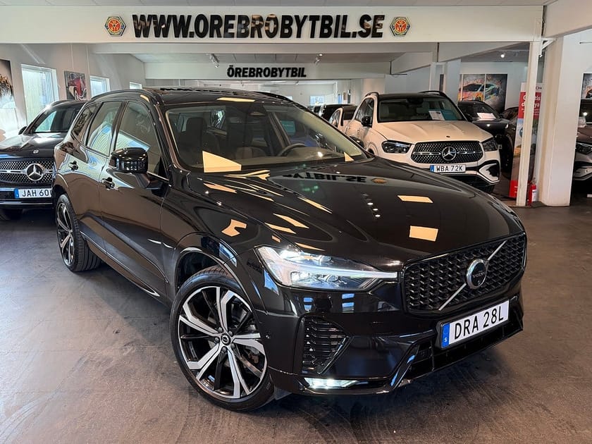 Bild 1 av Volvo XC60 B5 AWD Mildhybrid Ultimate Dark Drag H/K Pano HUD UNIK