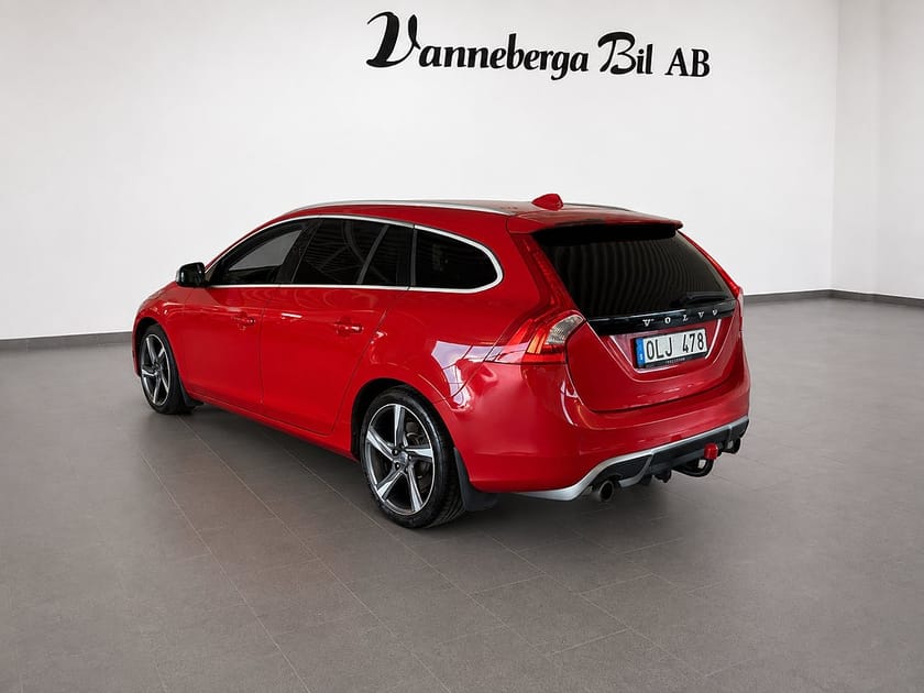 Bild 4 av Volvo V60 T4F R-Design Drag/Euro 5