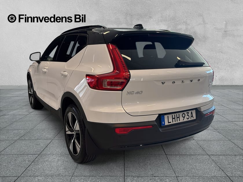 Bild 3 av Volvo XC40 Recharge T5 R-Design(V-hjul, Drag, Pano)