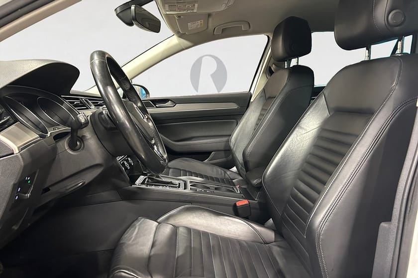 Bild 3 av Volkswagen Passat Sportscombi 2.0 TDI DPF SCR BMT 4Motion DSG Sekventiell, 190hk, 2016