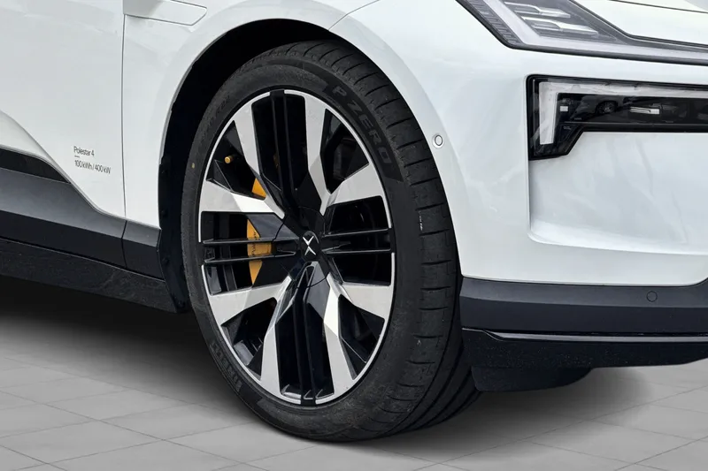 Polestar 4 Long Range Dual motor bilde 5