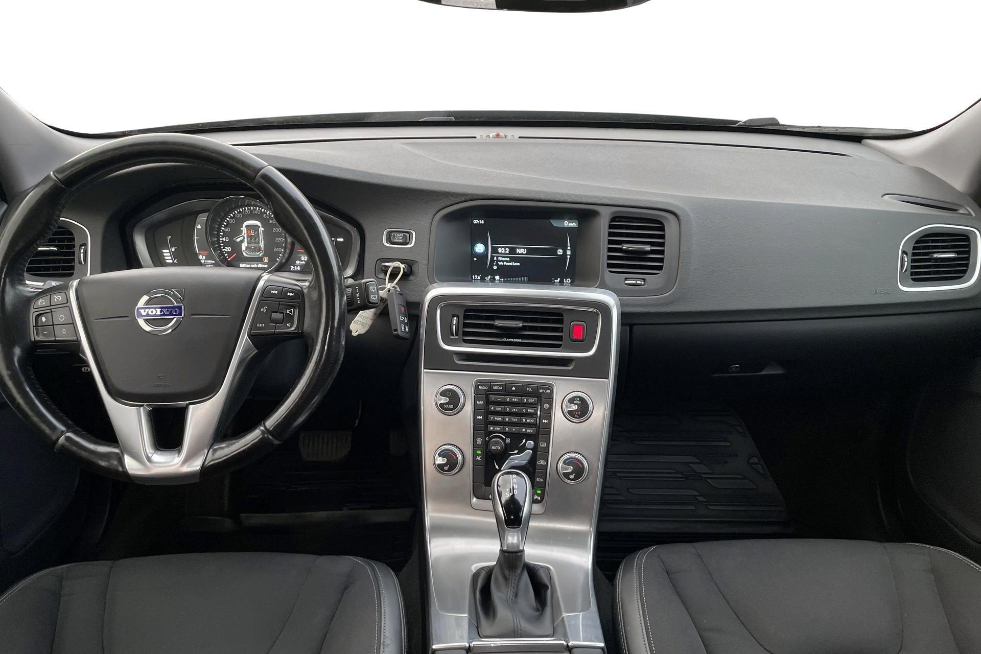 Volvo V60 D4 Geartronic Momentum Euro 6 2017, bild 7/10