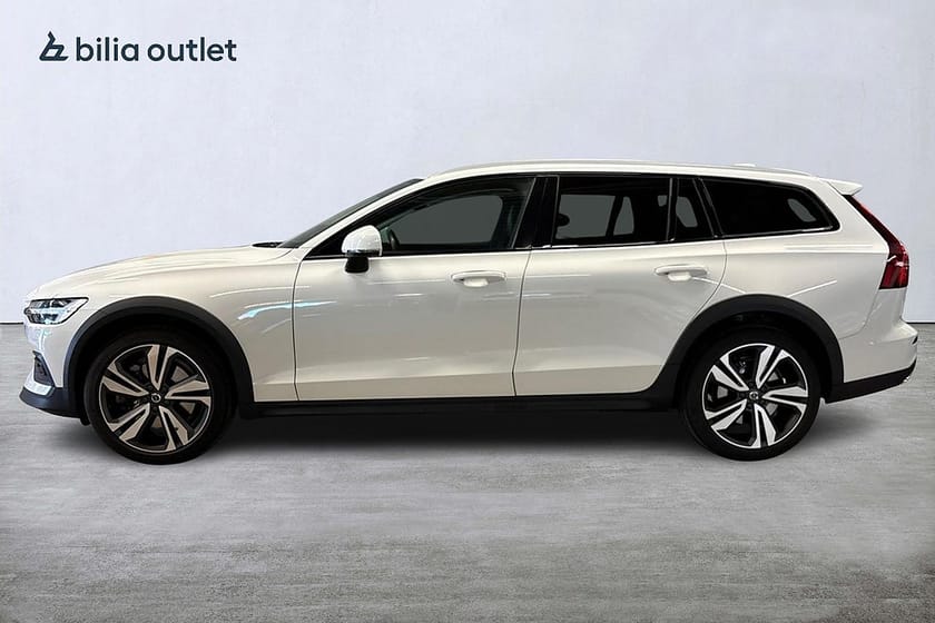 Bild 4 av Volvo V60 Cross Country D4 AWD Geartronic Momentum / VOC / Rattvärme / Adp-fart