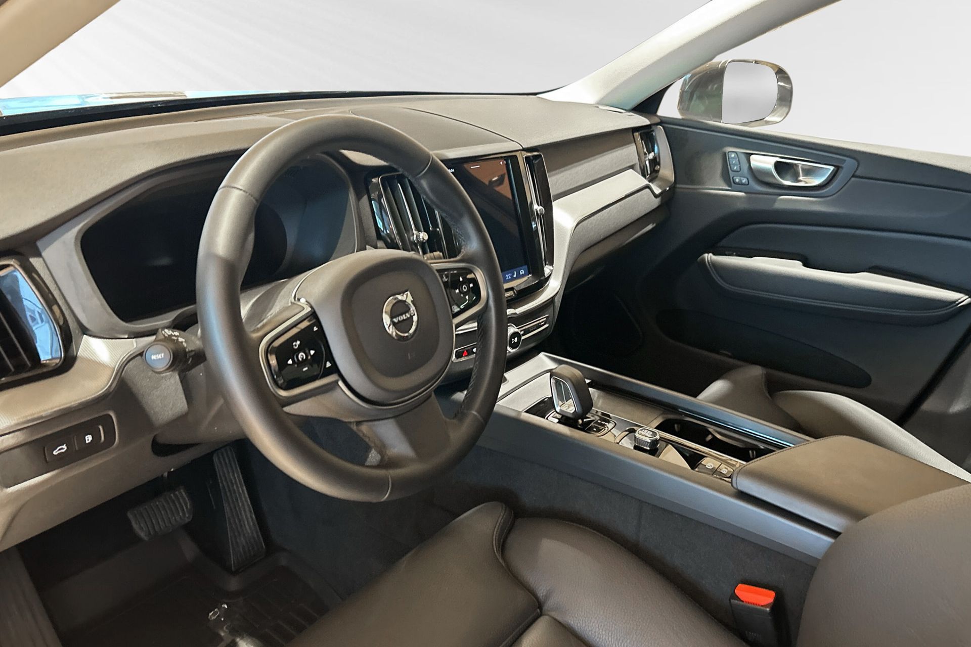 Volvo XC60 Recharge T6 II Plus Bright 2024, kuva 7/17