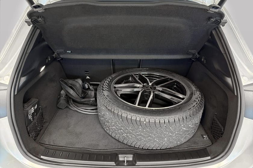 Bilde 5 av Mercedes-Benz EQA 300 4MATIC AMG Edition | DISTRONIC, MEMORY, PANORAMA, 360+