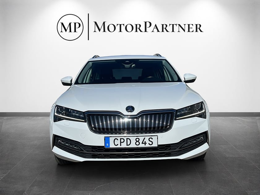 Bild 3 av Škoda Superb iV Kombi Skoda 1.4 TSI Business Style Cockpit Skinn Värmare Moms