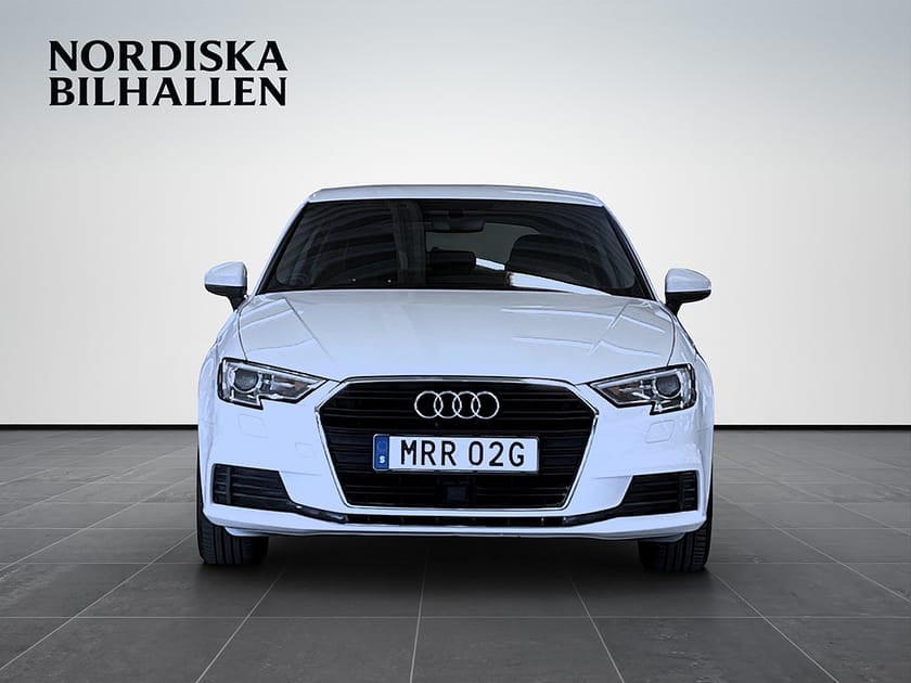 Bild 2 av Audi A3 Sportback 35 TFSI S Tronic Proline Drag Bluetooth