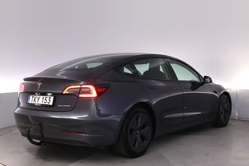 Bild 5 av Tesla Model 3 Long Range AWD Refresh Autopilot Pano Drag