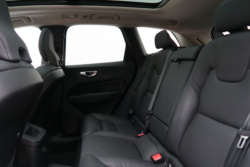 Bild 5 av Volvo XC60 Recharge T6 Core Edition/Pano/Drag
