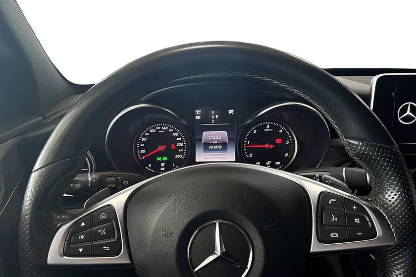 Bild 5 av Mercedes-Benz C 220 T d 220d AMG Line | Burmester | Dragkrok |