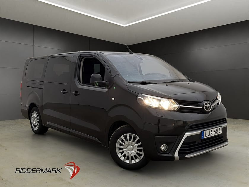 Bild 1 av Toyota Proace Verso Extra Lång Ny-Kamrem PDC HUD 9-Sits