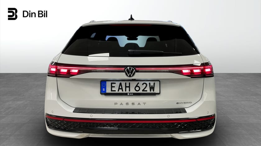 Bild 5 av Volkswagen Passat Variant eHybrid SC e-Hybrid / R-Line / Drag / Harman Kardon