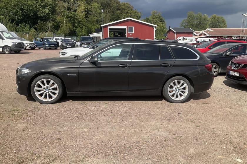 Bild 3 av BMW 520d xDrive Touring 520 F11 (190hk) Reparationsobjekt