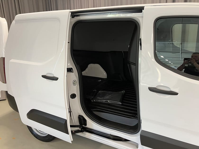 Bild 4 av Citroën Berlingo Crew Van L2 (Lång) 1.5 130hk Automat