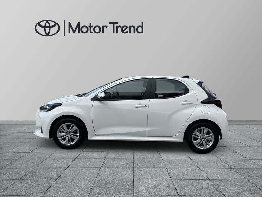 Bild 3 av Toyota Yaris Hybrid 115 1,5 5D ACTIVE KOMFORTPAKET OCH P-