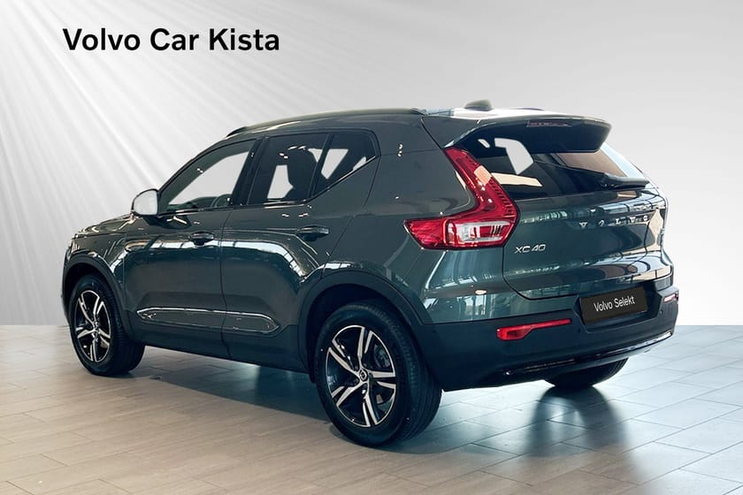 Bild 4 av Volvo XC40 B3 FWD Bensin Plus Dark 360Kamera