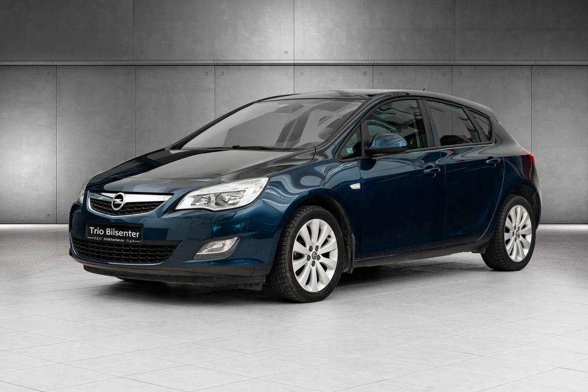 Opel Astra 2011